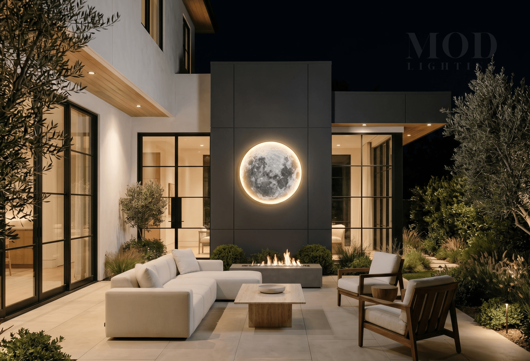 luna outdoor